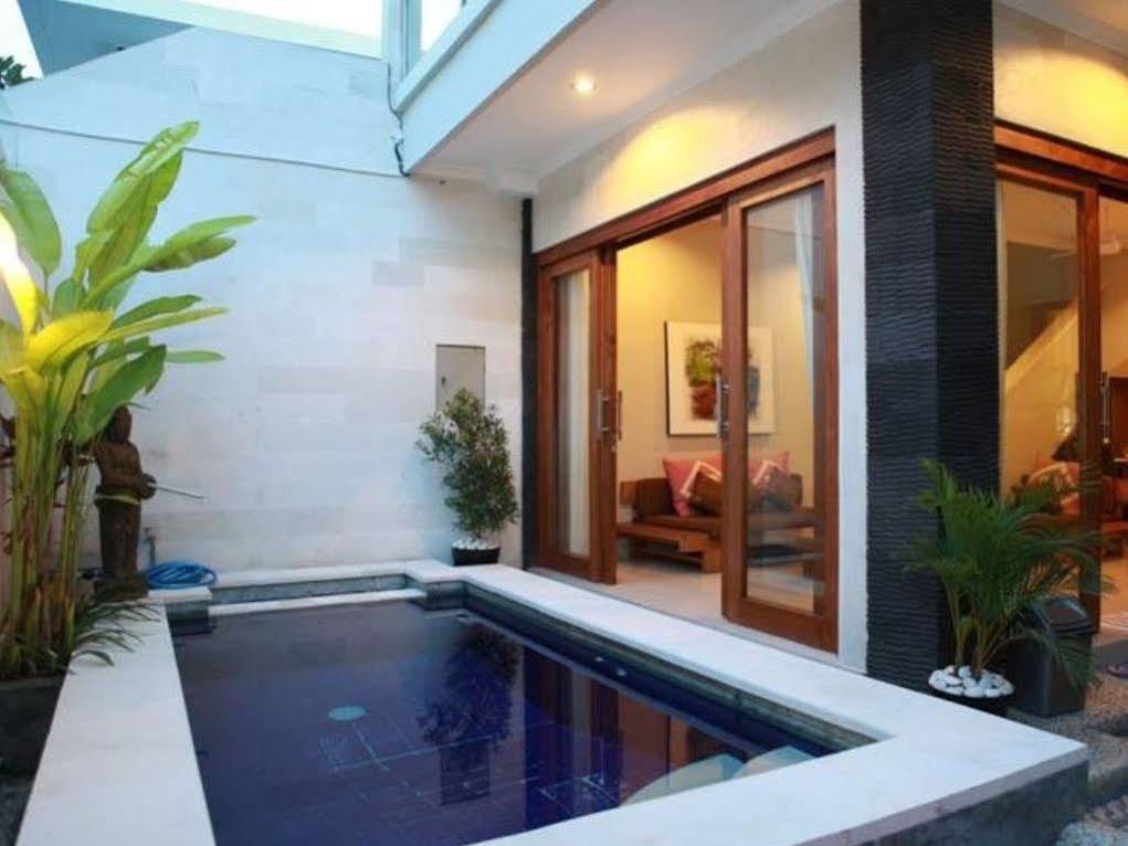 Villa Anyelir Seminyak  Bagian luar foto